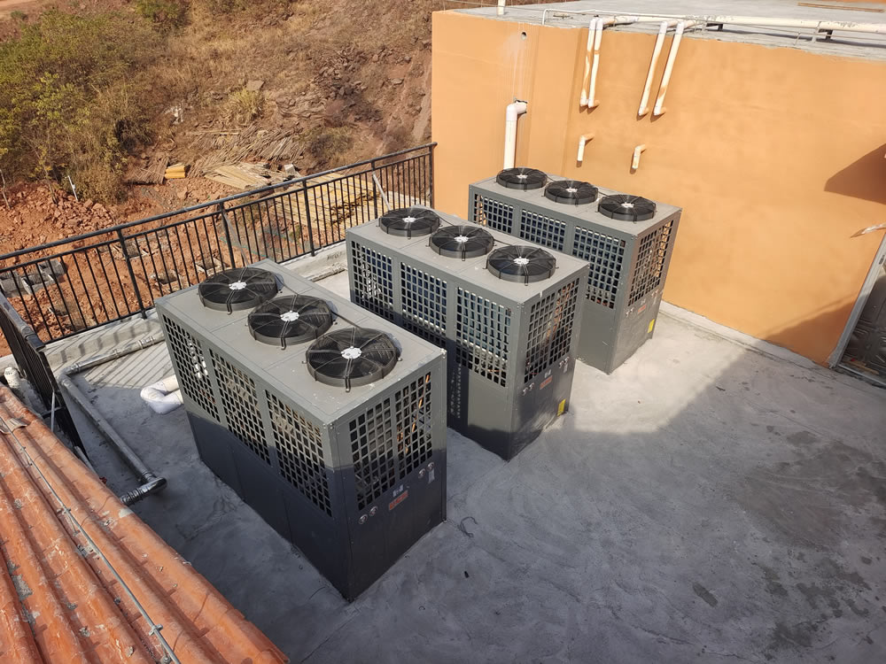 湖南永州潇湘技师学院学生宿舍楼太阳能+空气能热水系统